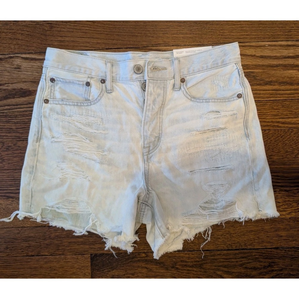 NEW American Eagle 90s Boyfriend Shorts Light Wash Distressed Denim Womens 4 27W